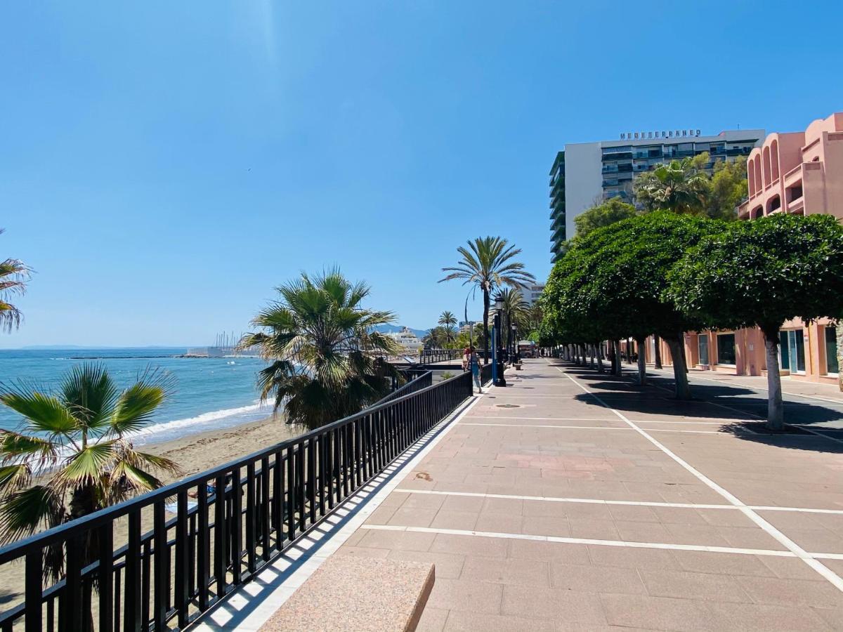 First Line! Art-Apartment On The Seafront Of Marbella With Swimming Pool Exterior photo